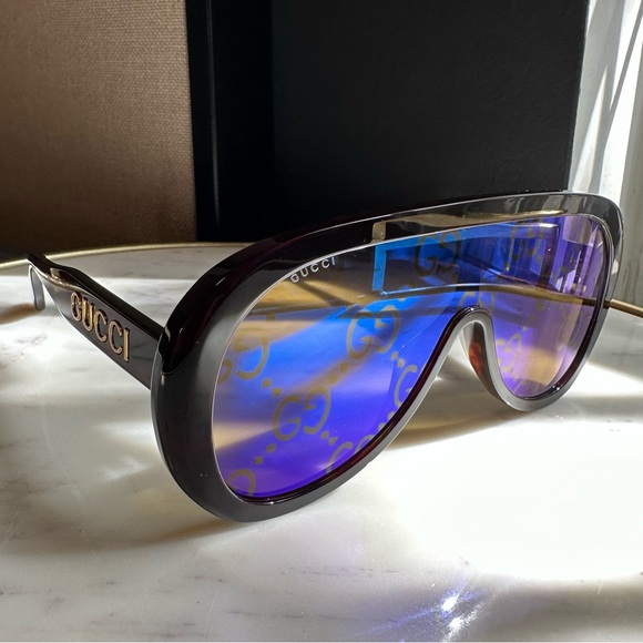New! Authentic Gucci Shield Sunglasses - Picture 9 of 13